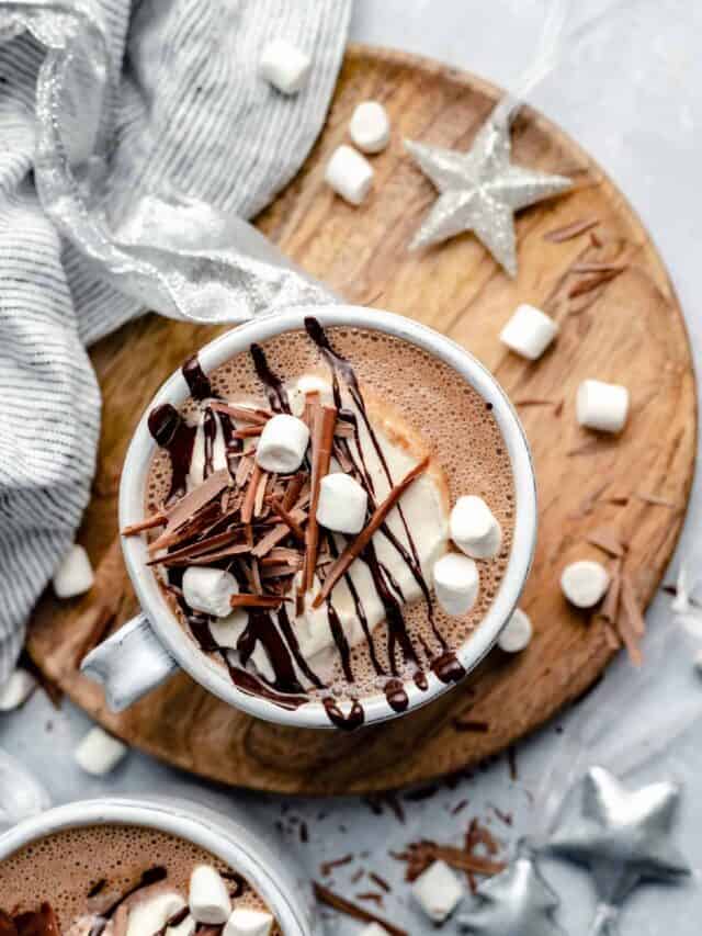 Super Chocolatey Peppermint Hot Chocolate