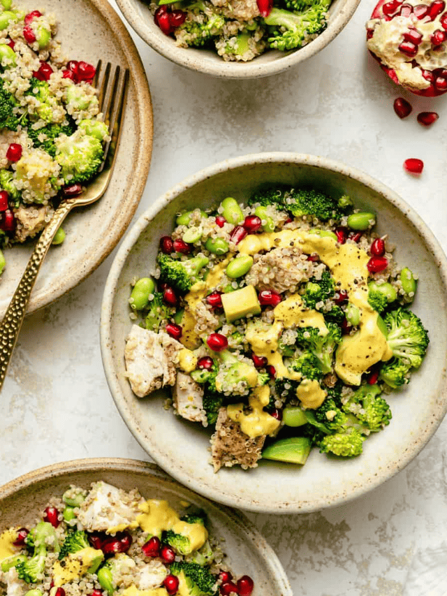 Chicken Quinoa Salad with Pomegranate and Avocado Story