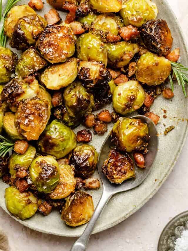 Caramelized Brussels Sprouts with Bacon and Maple Syrup