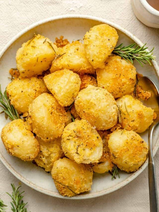 Crispy Rosemary Roasted Potatoes
